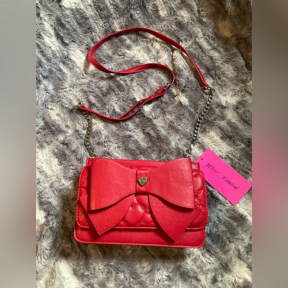 Betsey Johnson Handbags - Classic red Betsey Johnson purse,nwt,bow and hearts and floral inside,crossbody
